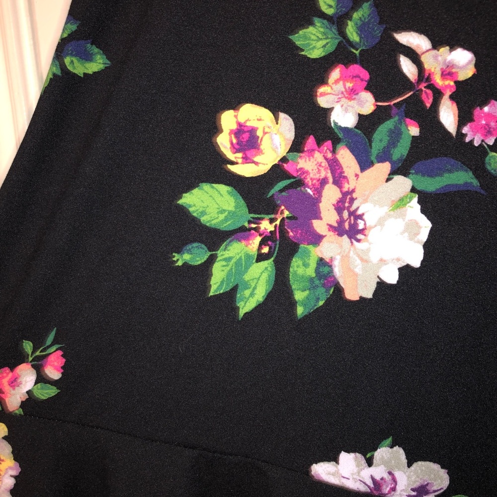NWOT Floral Top